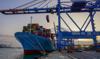 Cước Vận Tải Á – Âu Chững Lại Giữa Tắc Nghẽn Cảng và Bất Ổn Thị Trường